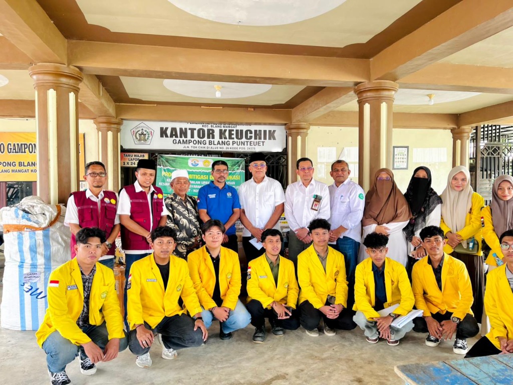 Tim PkM PNL Salurkan Peralatan Mitigasi Dan Tanggap Darurat Warga Lhokseumawe