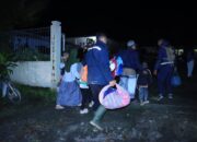 Polres Bener Meriah Dan Brimob Evakuasi Warga Imbas Status Siaga Gunung Bur Ni Telong