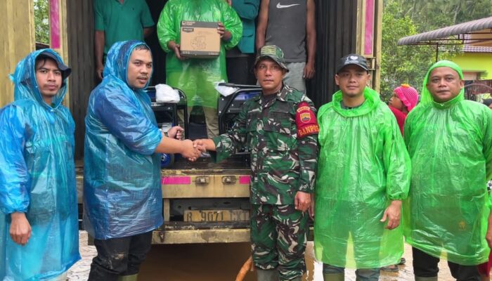 Tim PKM Unimed Tanggap Darurat Bencana Unimed Salurkan Bantuan Di Tapteng