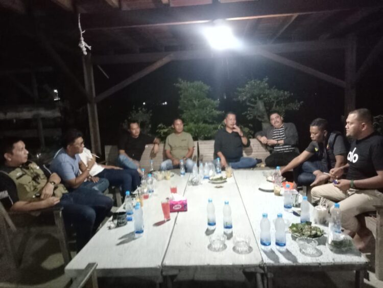 Tim Satgas KONI Aceh Dijamu Anggota DPRA Usai Salurkan Bantuan Ke Wilayah Timur