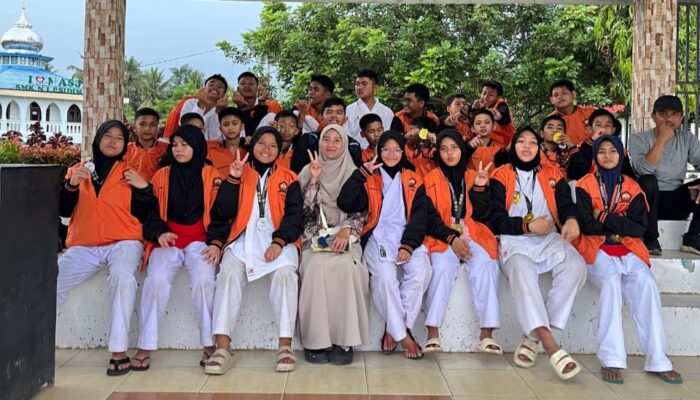 Santri Darul Mursyid Kembali Raih Prestasi Kejuaraan Karate Shokaido Sumut 2025