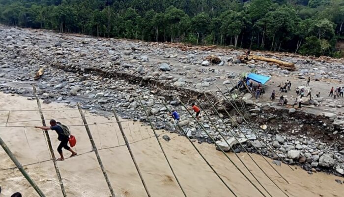 Mapala Leuser USK Jadi Tim Pertama Masuk ke Desa Bergang, Kemdiktisaintek Apresiasi Respons Cepat Kampus