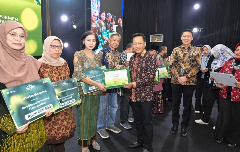 USU Award 2025 Jadi Momentum Prestasi Dan Solidaritas Kemanusiaan