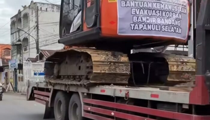 Polres Padangsidimpuan Kirim Excavator Bantu Korban Bencana Batangtoru