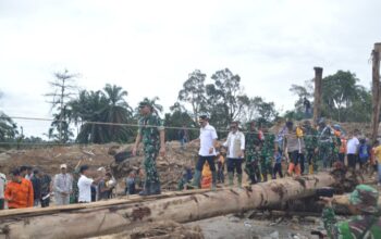 Pangdam I/BB Kunjungi Lokasi Bencana Di Tapanuli Selatan
