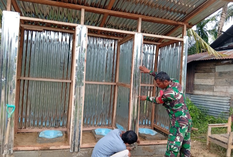 Satgas Gulbencal Kodam I/BB Bangun Fasilitas MCK Di Pengungsian Masjid Al Mubaroq