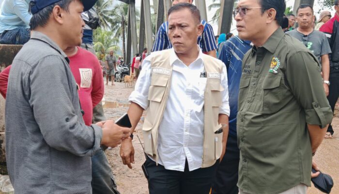 Penrad Siagian Tinjau Lokasi Bencana Di Sumut