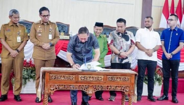 Rico Waas Tandatangani Kesepakatan Bersama Propemperda 2026, DPRD Medan Tetapkan 10 Ranperda Prioritas