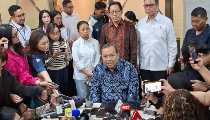 Direktur Utama PT Bursa Efek Indonesia Mengundurkan Diri