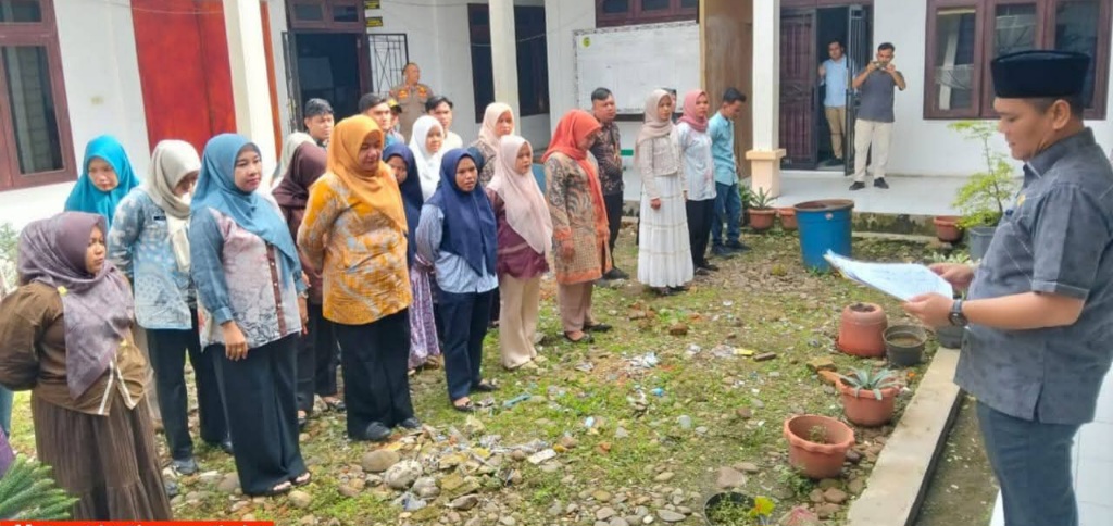 Pj Sekda Padanglawas Sidak SKPD Hari Pertama Kerja