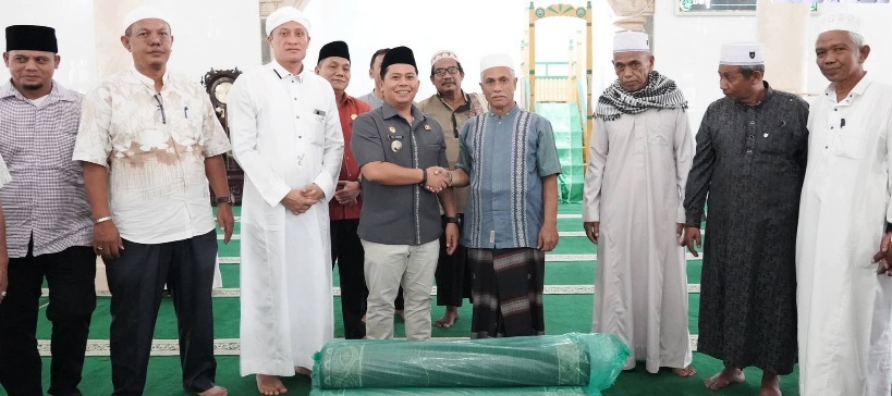 Bupati Padanglawas Jemput Aspirasi Lewat Jum’at Berkah Rutin