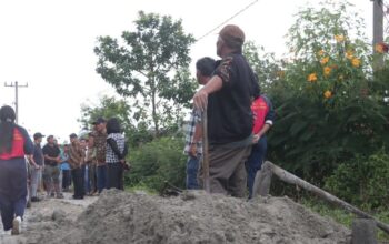 Bupati Dairi Ajak Warga Perbaiki Jalan Bersama: “Rap Paturehon Ma Hita”