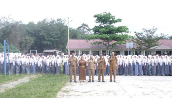 Sosialisasi Penggunaan Medsos Untuk Siswa SMA Ulu Barumun