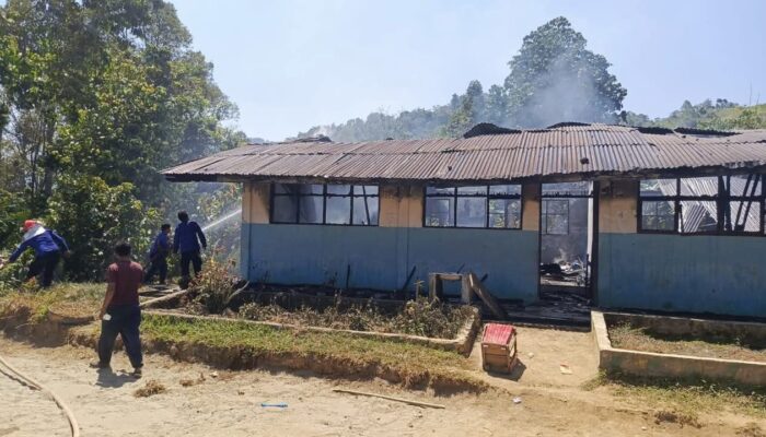 Gedung SDN 033929 Huta Ginjang Dairi Terbakar
