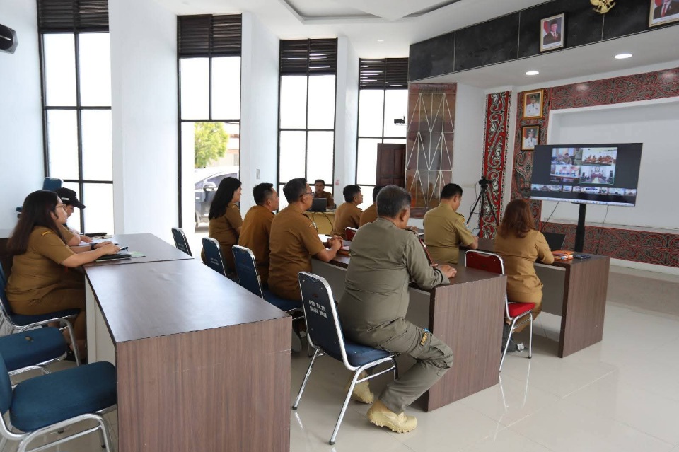 Bupati Humbahas Ikuti Rapat Bantuan Rumah Dan Bansos Pascabencana