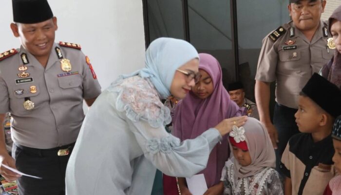 Bhayangkari Simalungun Bagikan Santunan Dalam Peringatan Isra Mikraj