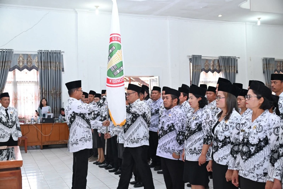 Bupati Humbahas Hadiri Pelantikan PGRI Periode 2025–2030, Ini Daftar Namanya