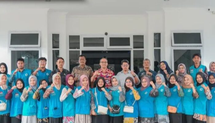 Plt Sekda Padangsidimpuan Lepas Relawan Gercep Ke Samosir Sapa Yatim