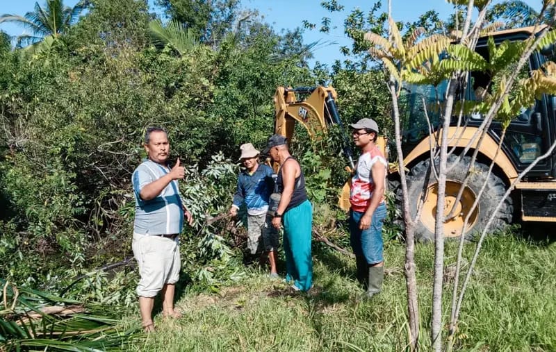 Saluran Tersumbat Picu Banjir, Keuchik Gampong Leu Ue Turunkan Alat Berat