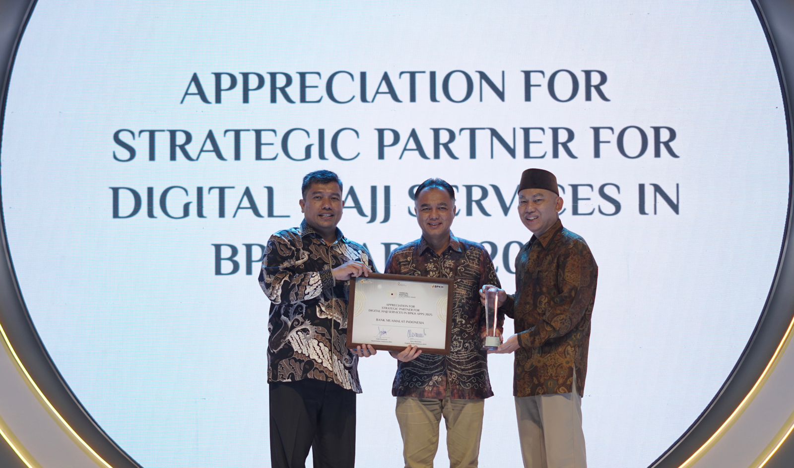 Konsisten Dukung Jemaah Haji, Bank Muamalat Raih Hajj Banking Award BPKH 2025