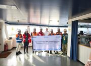 Pelindo Regional 1 Dan SPMT Branch Belawan Lepas Kapal Terakhir 2025, Sambut Kapal Perdana Awal Tahun 2026