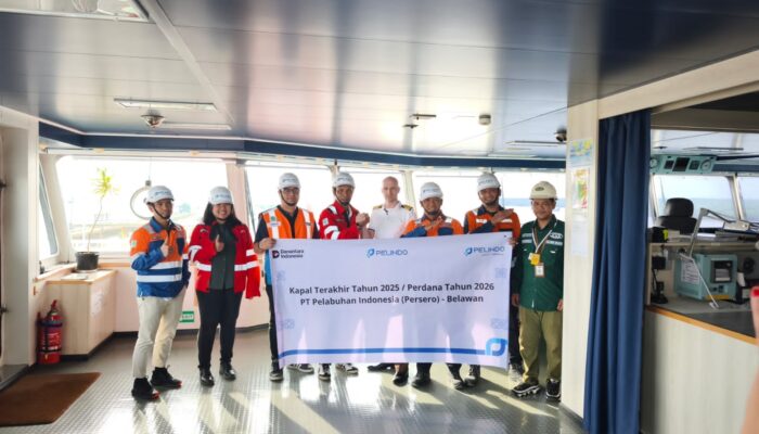 Pelindo Regional 1 Dan SPMT Branch Belawan Lepas Kapal Terakhir 2025, Sambut Kapal Perdana Awal Tahun 2026