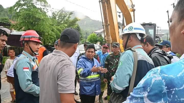 Wali Kota Sibolga Dan Wakil Turun Langsung Pantau Sungai Aek Doras