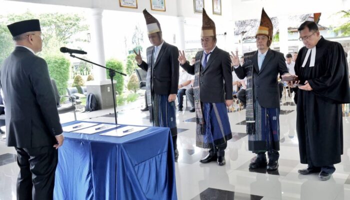 Bupati Anton Lantik Dewas PDAM Tirta Lihou Periode 2025-2029