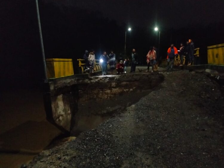 Jembatan Gemboyah Ambles, Akses Jagong Jeget–Linge Terputus