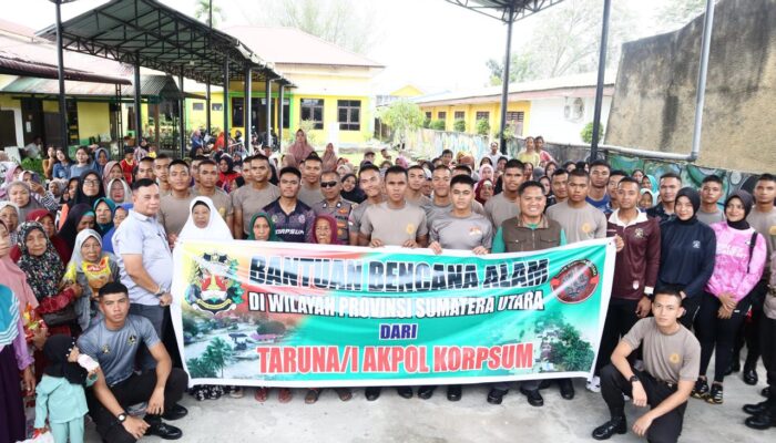 Taruna/Taruni Akpol Korpsum Detasemen 58,59,60 Bantu Warga Terdampak Banjir Di Sumut