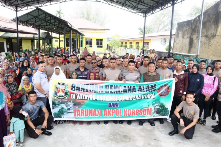 Taruna/Taruni Akpol Korpsum Detasemen 58,59,60 Bantu Warga Terdampak Banjir Di Sumut