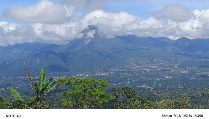 Gunungapi Bur Ni Telong Masih Siaga