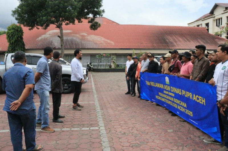 Dinas PUPR Aceh Lepas Relawan Bersih-bersih Ke Aceh Tamiang