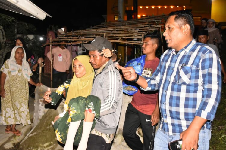 Husnil Khotimah Harahap Diberangkatkan Pemkab Madina Berobat ke RS Haji Medan