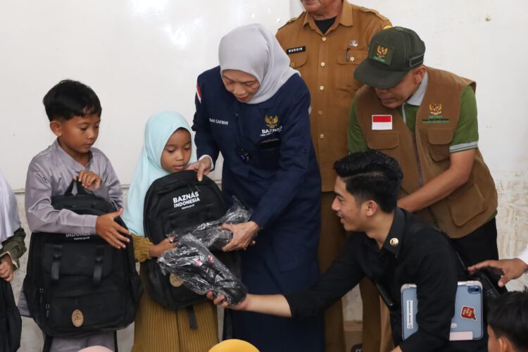 Kembali Ke Sekolah Bersama Baznas: Paket Perlengkapan Belajar Untuk Siswa Penyintas Banjir Sumatra