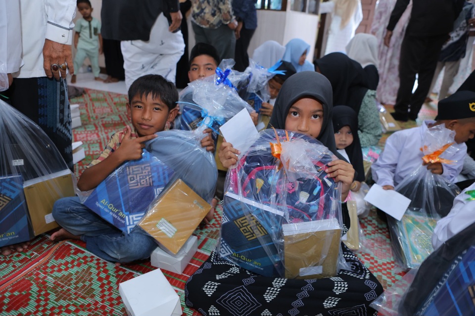 PHE NSO Santuni 110 Anak Yatim