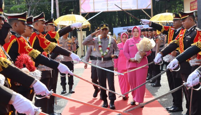 Disambut Farewell Parade, AKBP Chairul Ikhsan Resmi Jabat Kapolres Aceh Besar