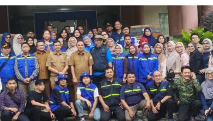 Kadinkes Lepas Tim TCK EMT Batch II Kemenkes Perkuat Layanan Kesehatan Pascabencana