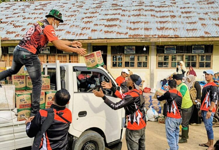 Keuchik Tangse Kirim 3 Ton Bantuan KeTamiang Dan Aceh Timur