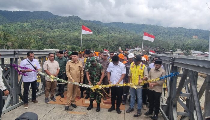 Bupati TRK Buka Jembatan Bailey Nagan Raya–Aceh Tengah