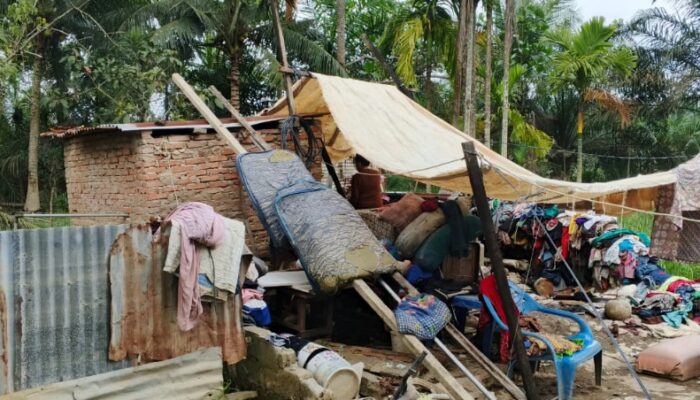 Nasib Korban Banjir Di Besitang, Empati Datang Di Puncak Penderitaan