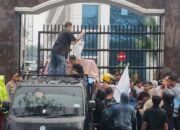 Diguyur Hujan Deras, Mahasiswa Desak Kejatisu Periksa Kepala LLDikti Wilayah I Terkait Dugaan Korupsi Dana KIP