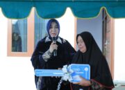 Illiza Serahkan Rumah Layak Huni untuk Warga Lambaro Skep