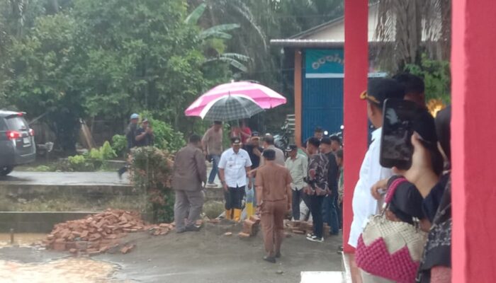 Orang Tua Siswa SDN 333 Bintungan Bejangkar Apresiasi Resmi RKB yang Selesai Dibangun Meski Dihadang Banjir dan Longsor