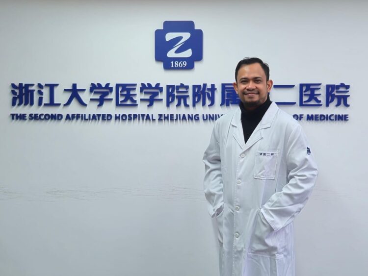 Pulang dari China, dr. Emil Perkuat Layanan Canggih Kateterisasi Intervensi Koroner Jantung di RSUDYA