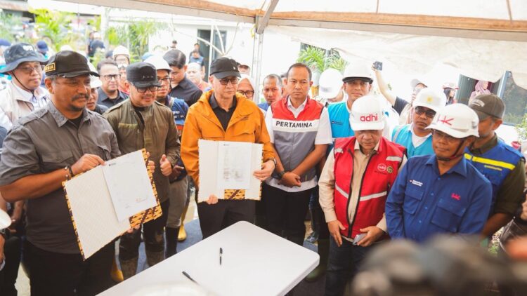 Danantara Indonesia Serahkan 600 Unit Huntara ke Pemkab Aceh Tamiang