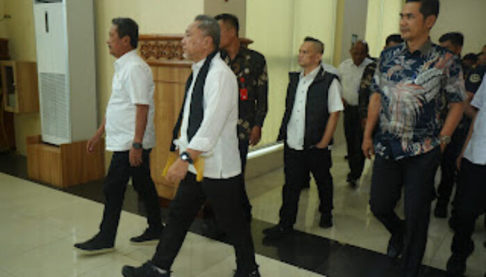 Sekda Aceh Sambut Menko Pangan Dan Dua Menteri Di Bandara SIM