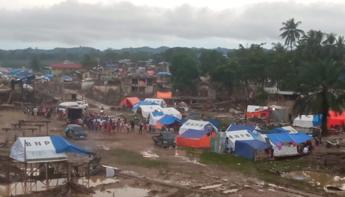 Kampung Kami Habis Diterjang Banjir Bercampur Kayu Gelondongan Di Aceh Tamiang