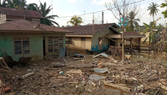 Kampung Durian Masih Banjir Dan Berkubang Lumpur