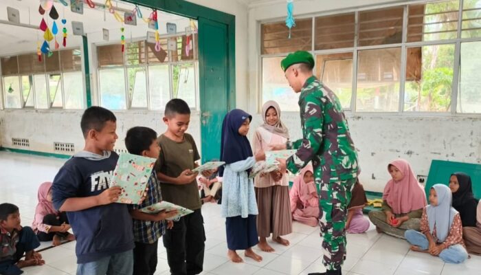 TNI Kodam V Brawijaya Edukasi Kesehatan dan Motivasi Murid SD Korban Banjir di Bireuen